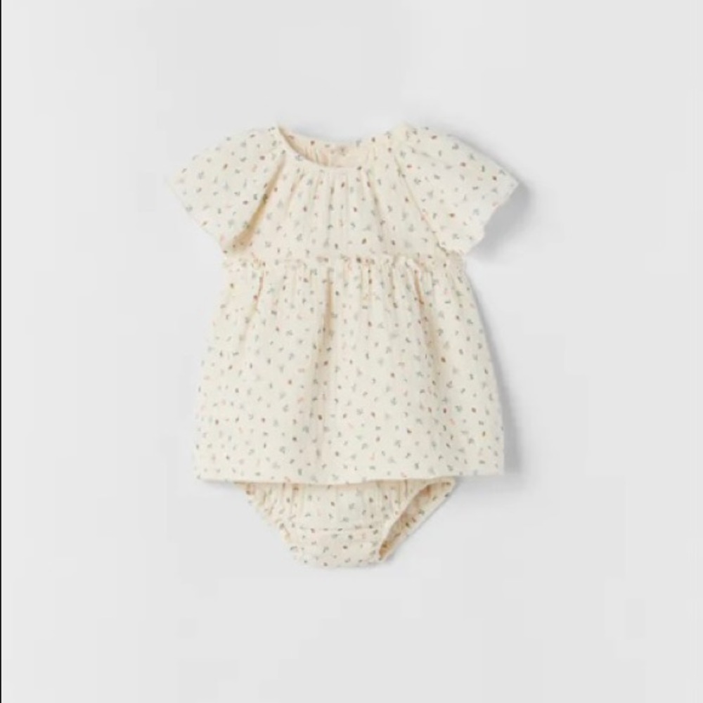 🌟Host Pick🌟 Zara textured floral dress and bloomers